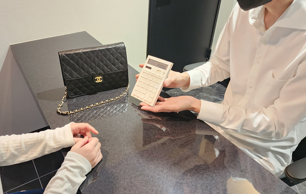 購入の金額を開示し、ご納得頂けたら、是非お売りください。